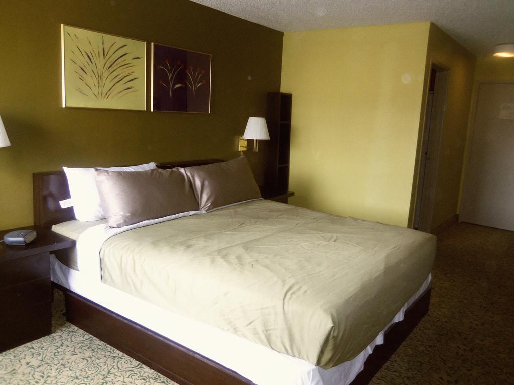 Claremont Hotel 라스베이거스 객실 사진