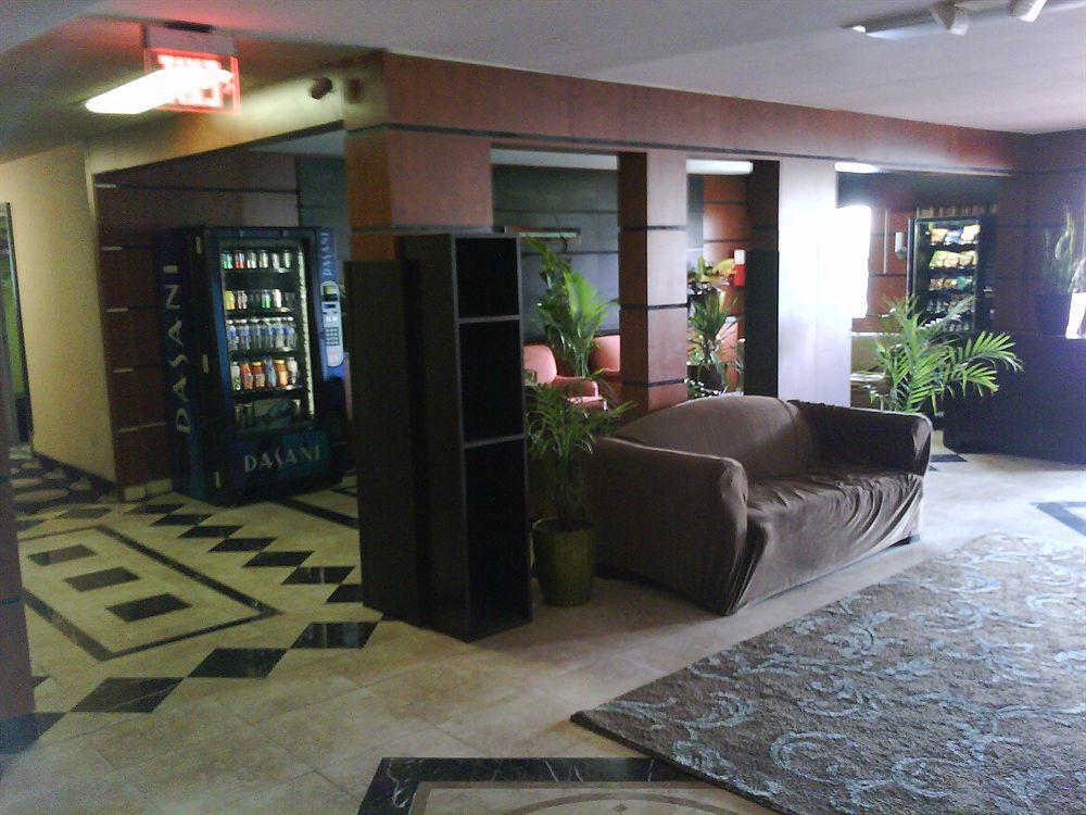 Claremont Hotel 라스베이거스 내부 사진